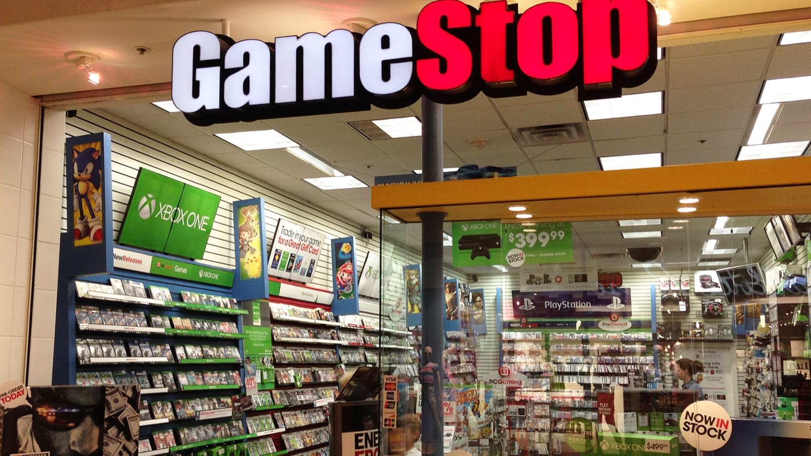 gamestop-partners-with-microsoft-to-revitalize-stores-gamezone